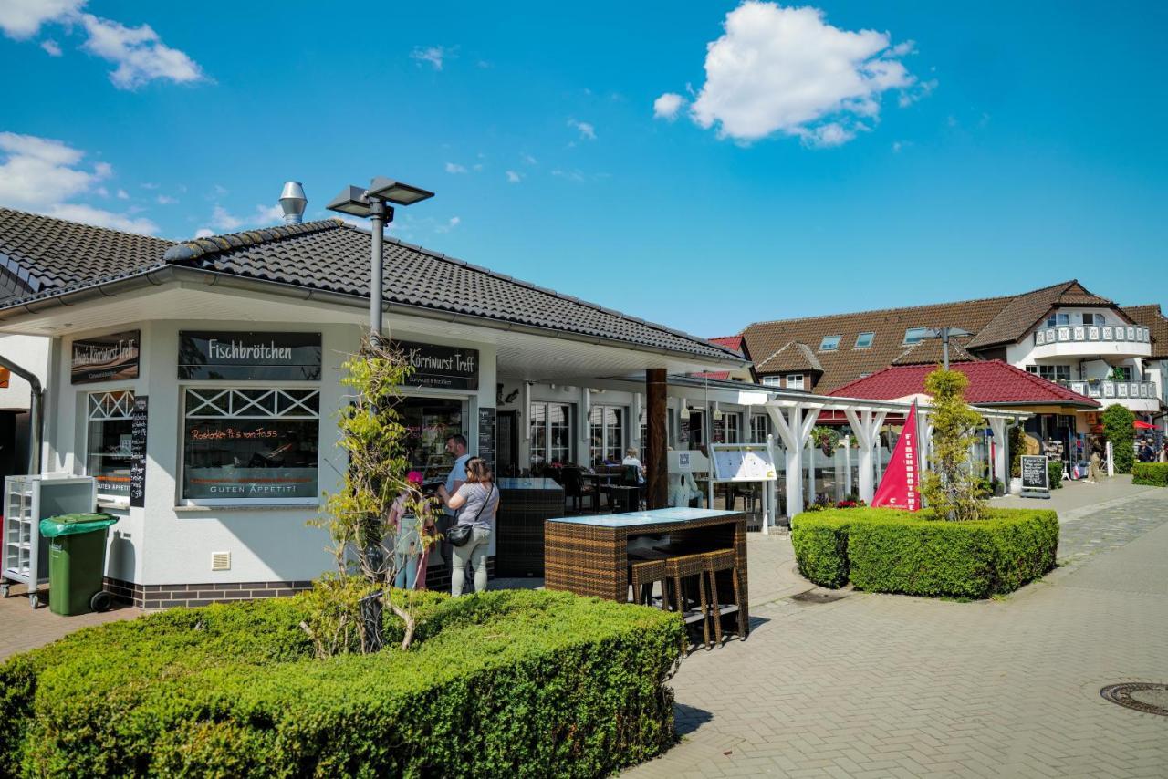 Ferienwohnungen Meerfarbig Zingst - Haustierfrei -Terrasse Mit Strandkorb Oder Balkon - E-Ladesaeule - Parkplatz - Wlan - Fahrradschuppen - Waschtrockner - Ruhig Und Zentral - Nichtraucher Esterno foto